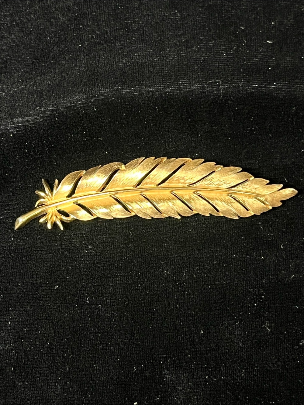 Crown Trifari Vintage Gold Feather Brooch 1736